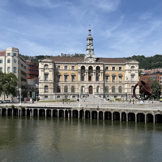 Walking tour of Bilbao
