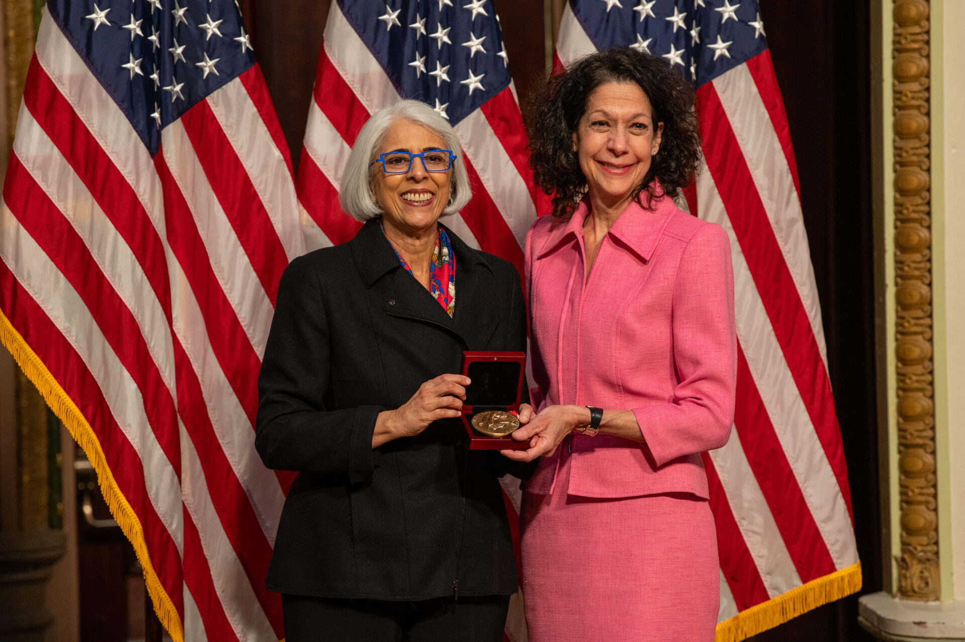 Bonnie Bassler receives National Medal of Science